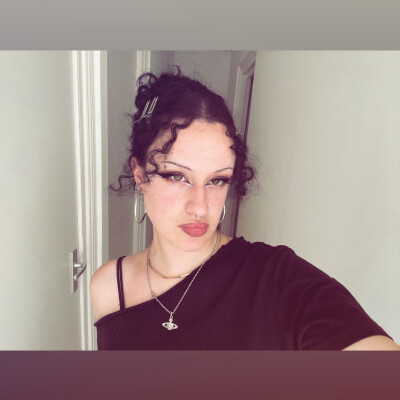 Dunya is looking for a Room / Studio / Apartment in Den Bosch