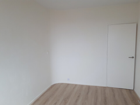 Slaapkamer aan de zuidzijde (met wasmachine én wasdroger aansluiting)